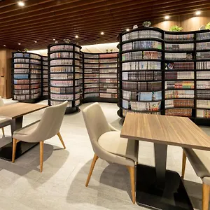 *** Hotel The Hedistar Nijo Comic & Books Japan